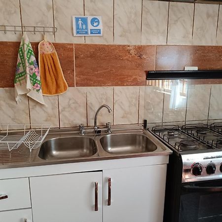 Hostal Ollague, Habitaciones Con Bano Privado Calama Bagian luar foto