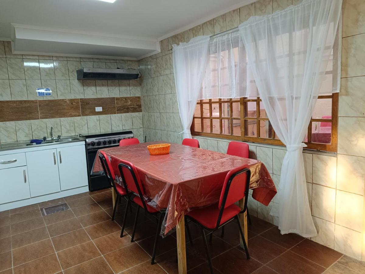 Hostal Ollague, Habitaciones Con Bano Privado Calama Bagian luar foto