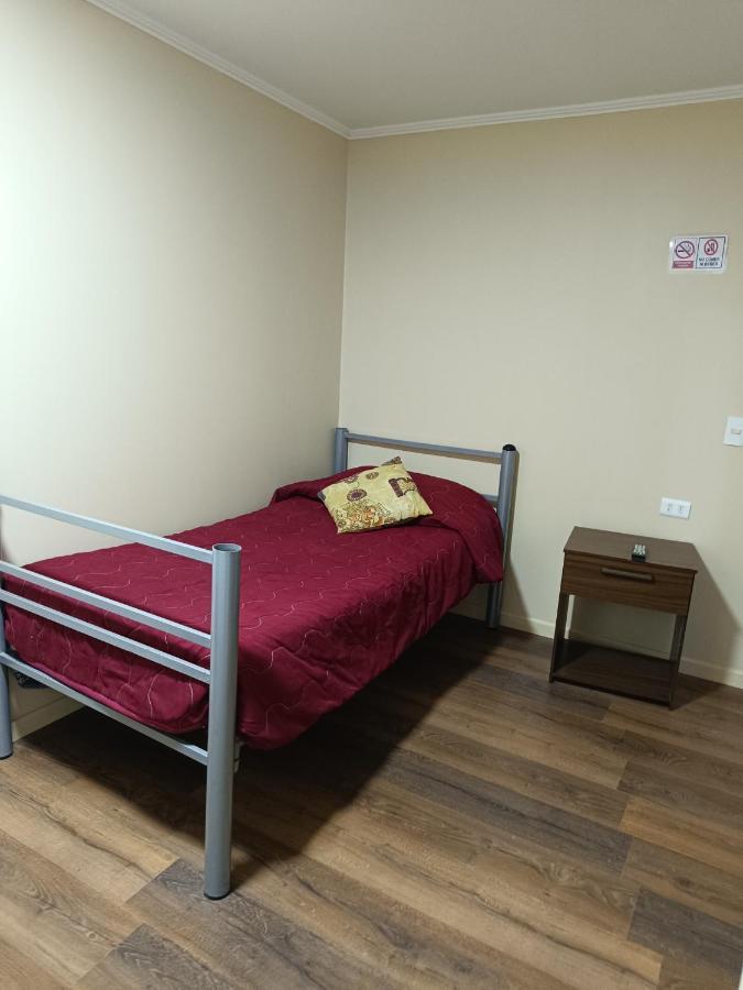 Hostal Ollague, Habitaciones Con Bano Privado Calama Bagian luar foto