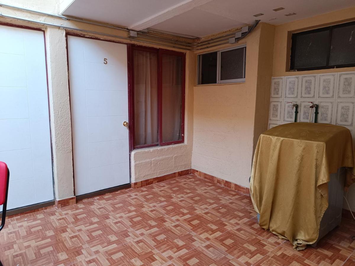 Hostal Ollague, Habitaciones Con Bano Privado Calama Bagian luar foto