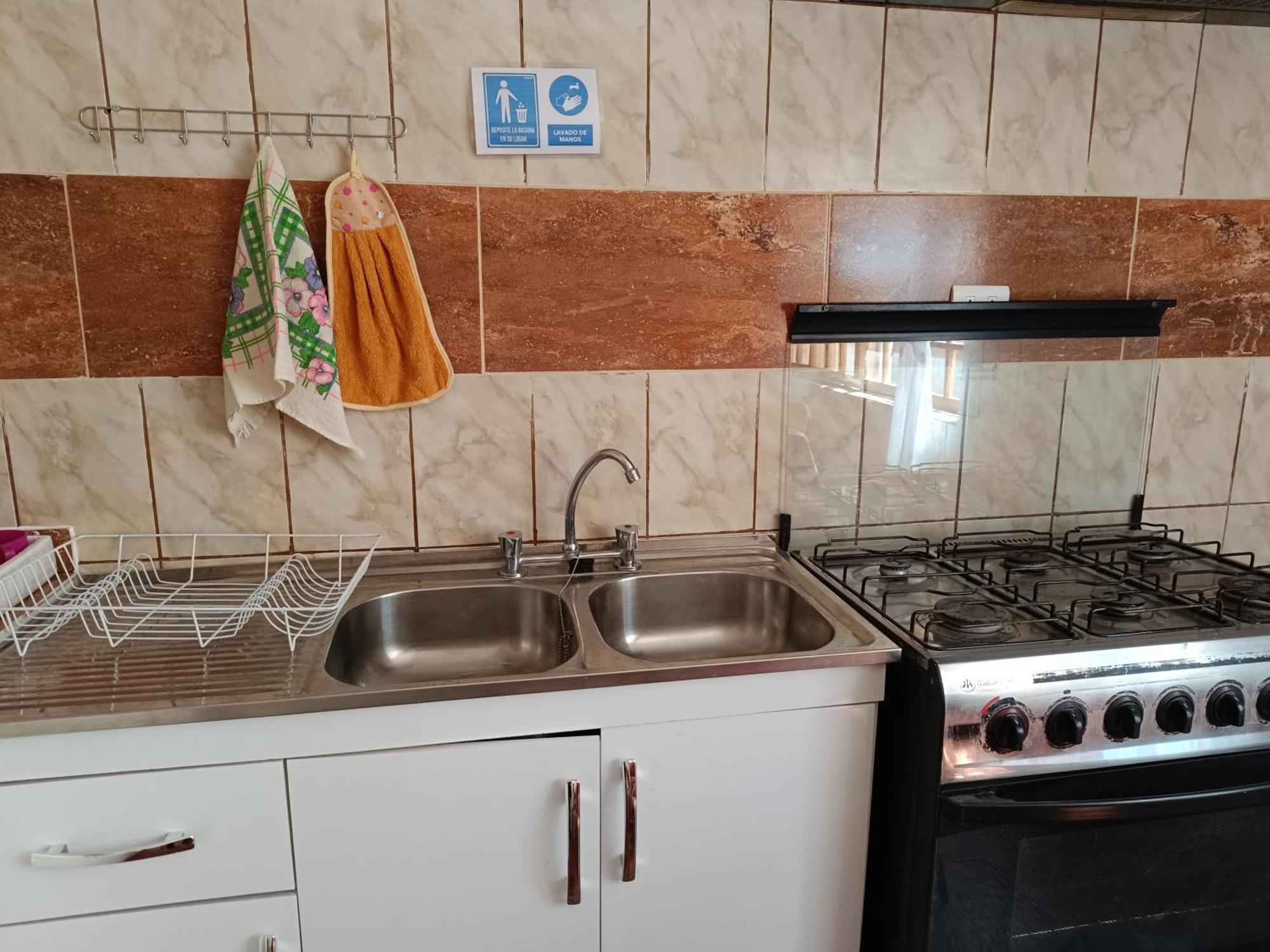 Hostal Ollague, Habitaciones Con Bano Privado Calama Bagian luar foto